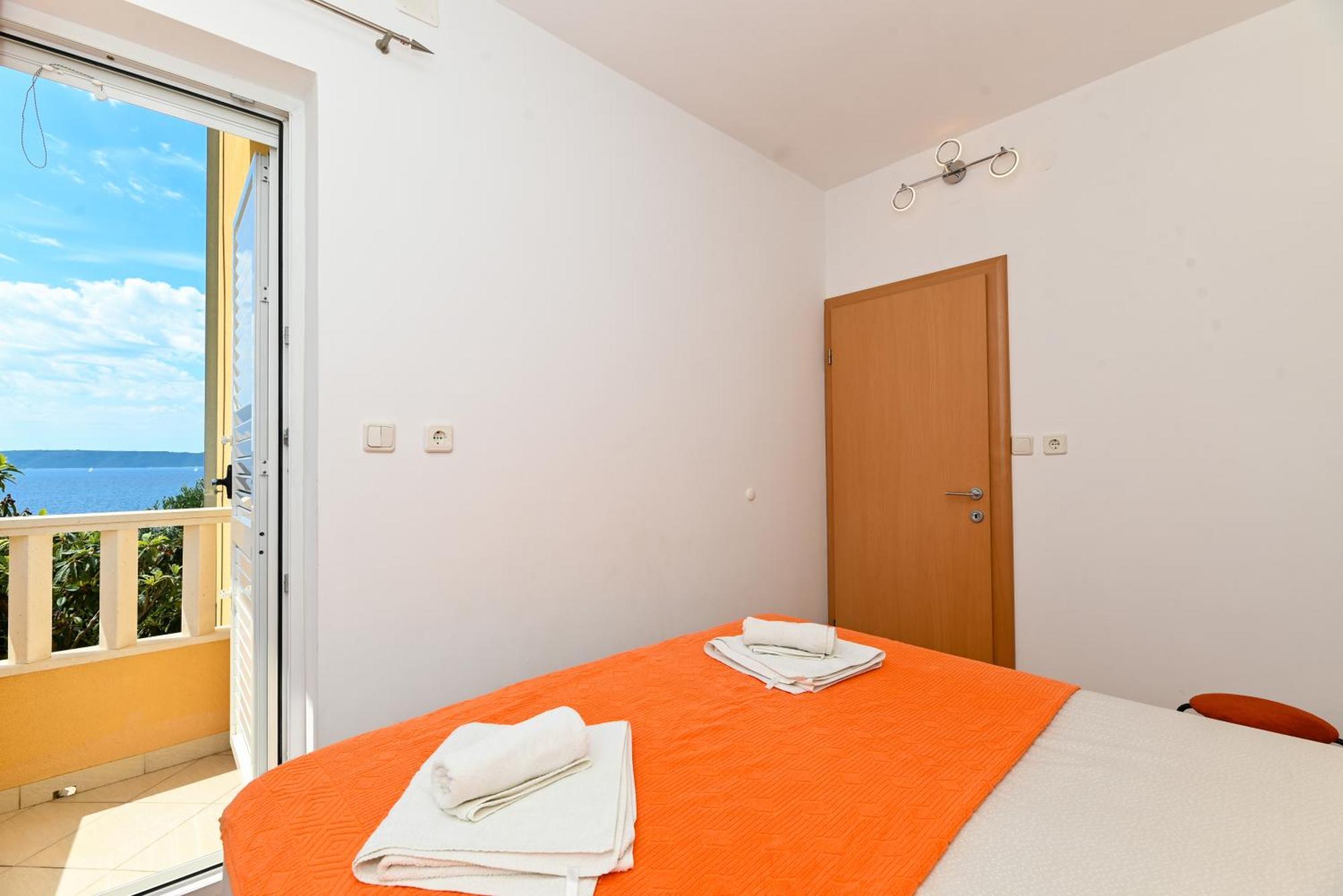 Vila Tatinja Trogir Bagian luar foto