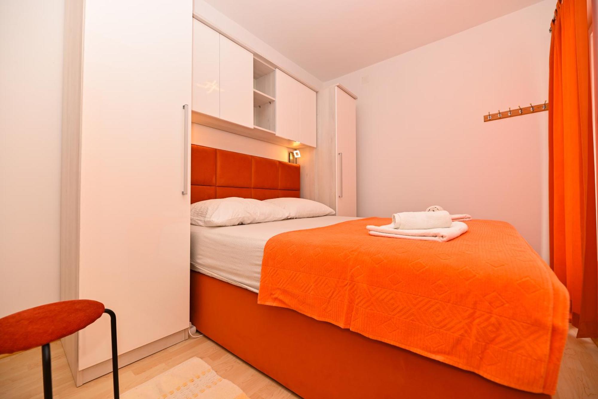 Vila Tatinja Trogir Bagian luar foto