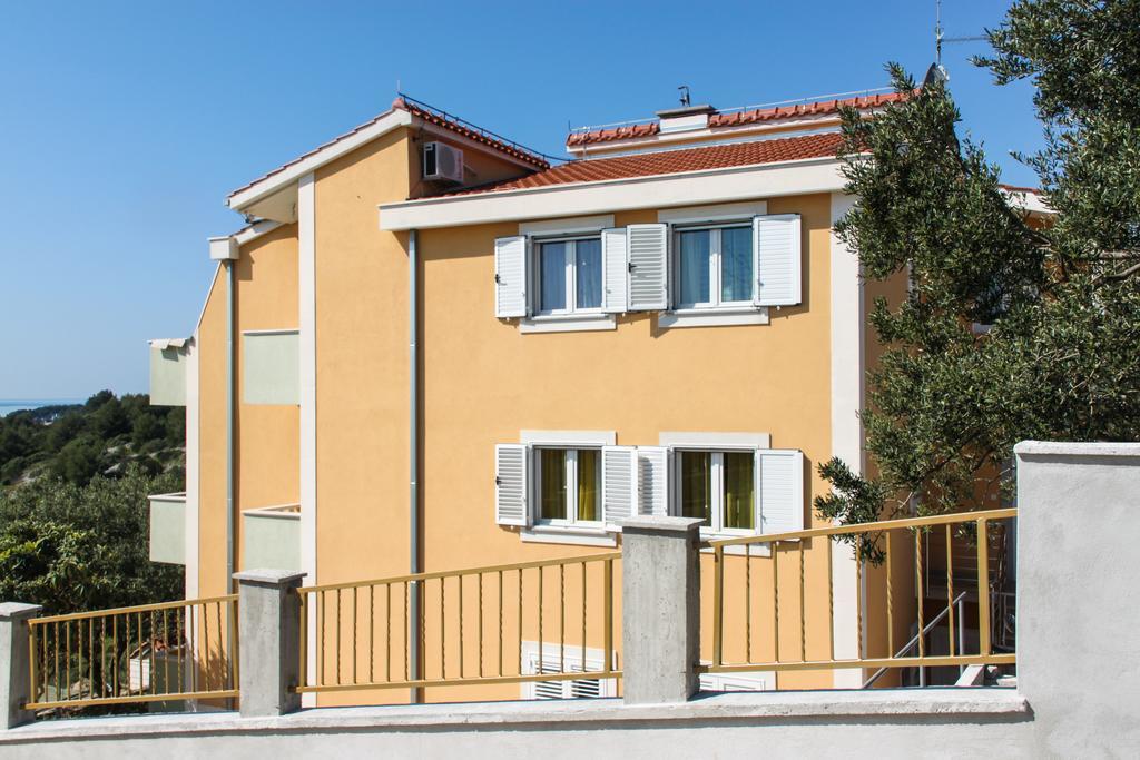 Vila Tatinja Trogir Bagian luar foto