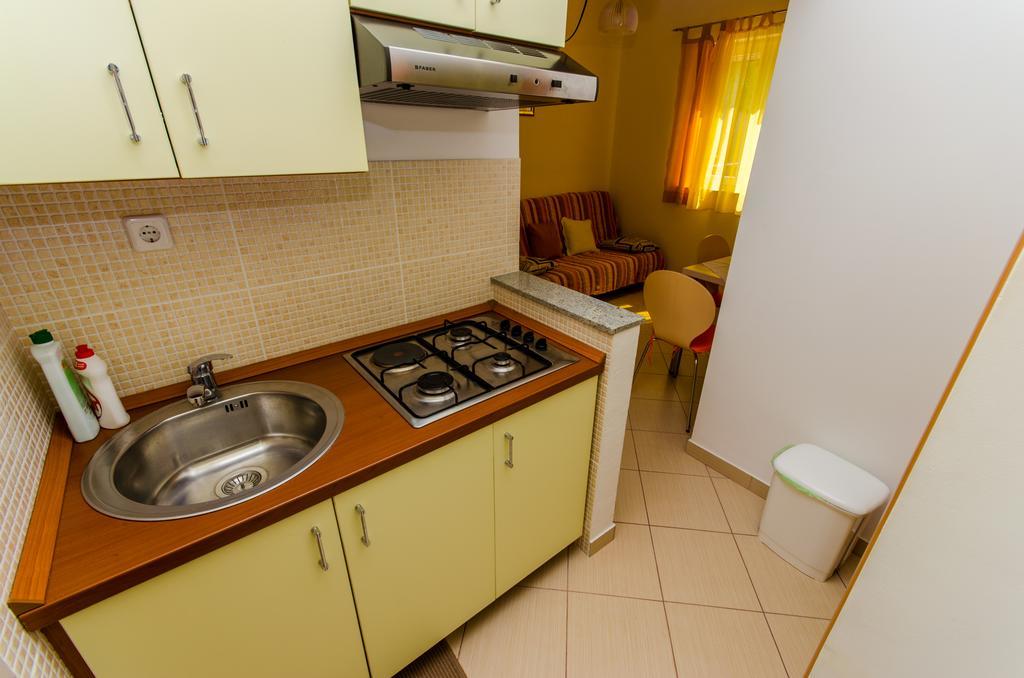 Vila Tatinja Trogir Bagian luar foto