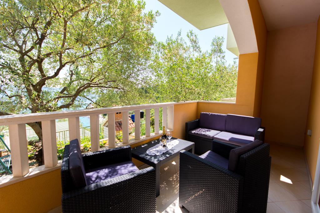 Vila Tatinja Trogir Bagian luar foto