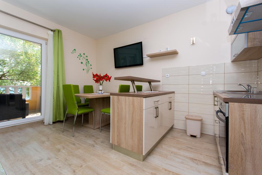Vila Tatinja Trogir Bagian luar foto