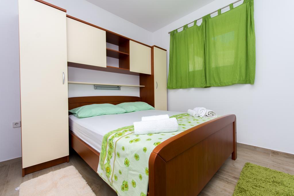 Vila Tatinja Trogir Bagian luar foto