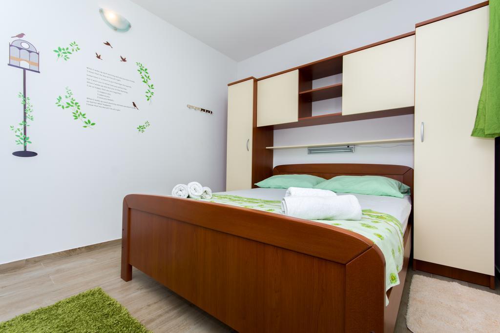 Vila Tatinja Trogir Bagian luar foto